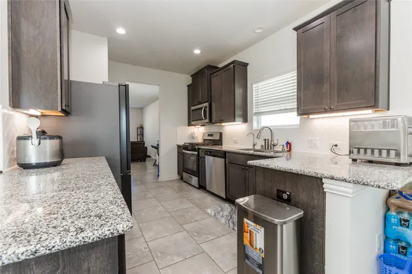 $380,000 | 270 Little Dog Drive, Montgomery, TX 77356