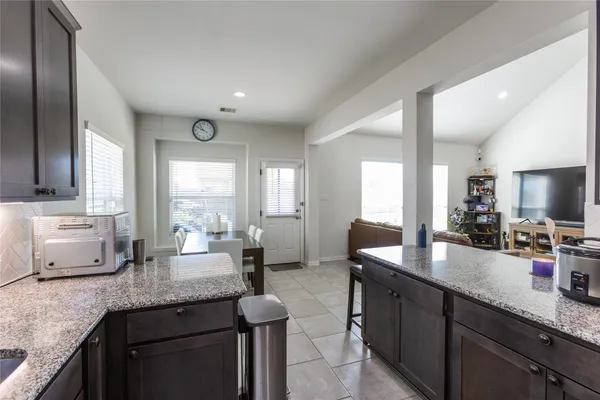 $380,000 | 270 Little Dog Drive, Montgomery, TX 77356