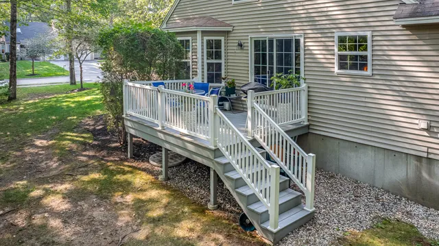 $525,000 | 3 Kensington Drive, Unit 3, Kennebunk, ME 04043