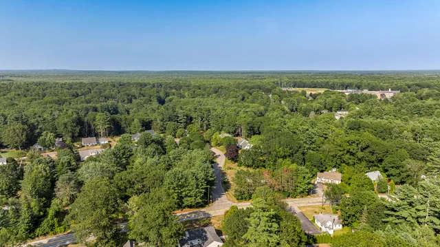 $525,000 | 3 Kensington Drive, Unit 3, Kennebunk, ME 04043