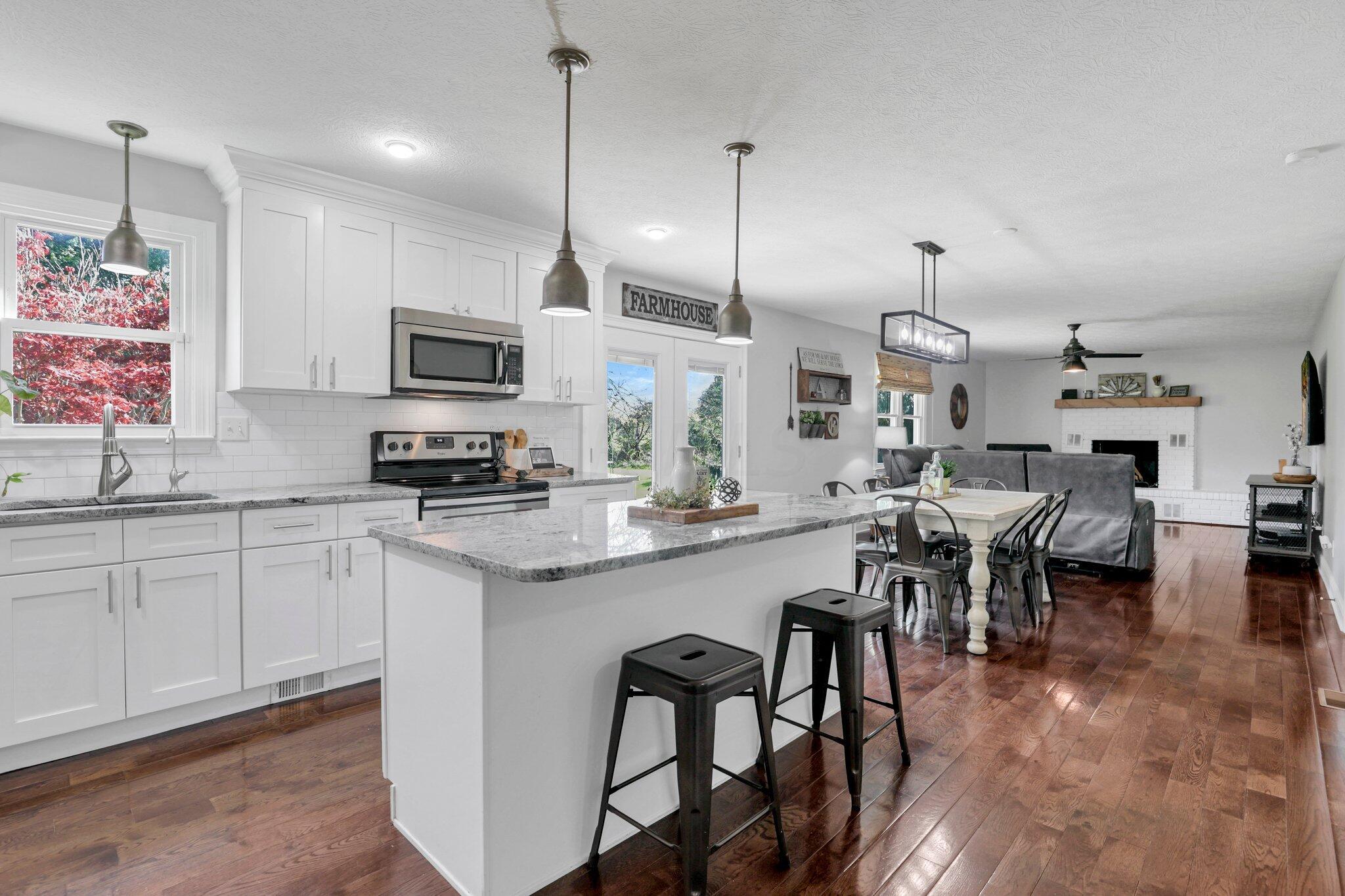 5615 Stemen Road Pickerington, OH 43147 - Photo 14 of 53 Kitchen