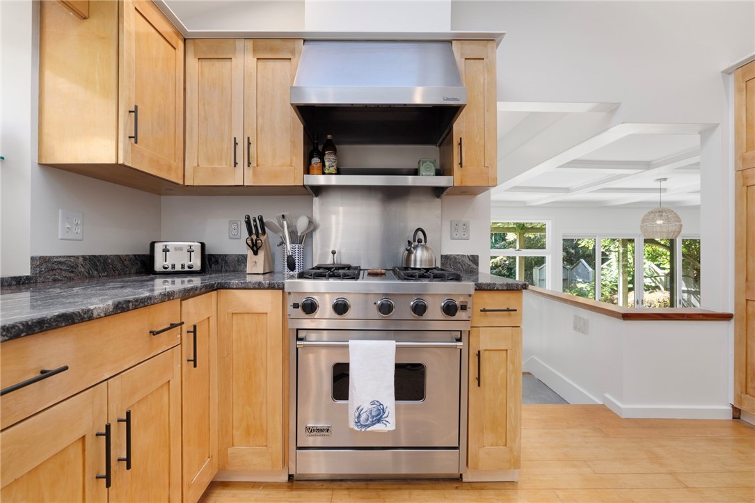 20 Wagner Road Westerly, RI 02891 - Photo 13 of 44