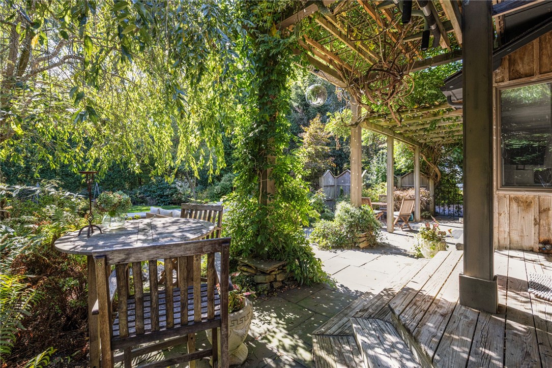 20 Wagner Road Westerly, RI 02891 - Photo 2 of 44