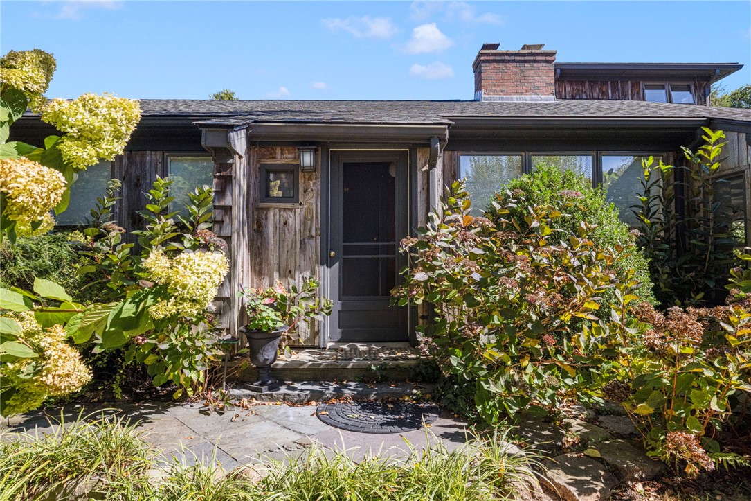 20 Wagner Road Westerly, RI 02891 - Photo 3 of 44