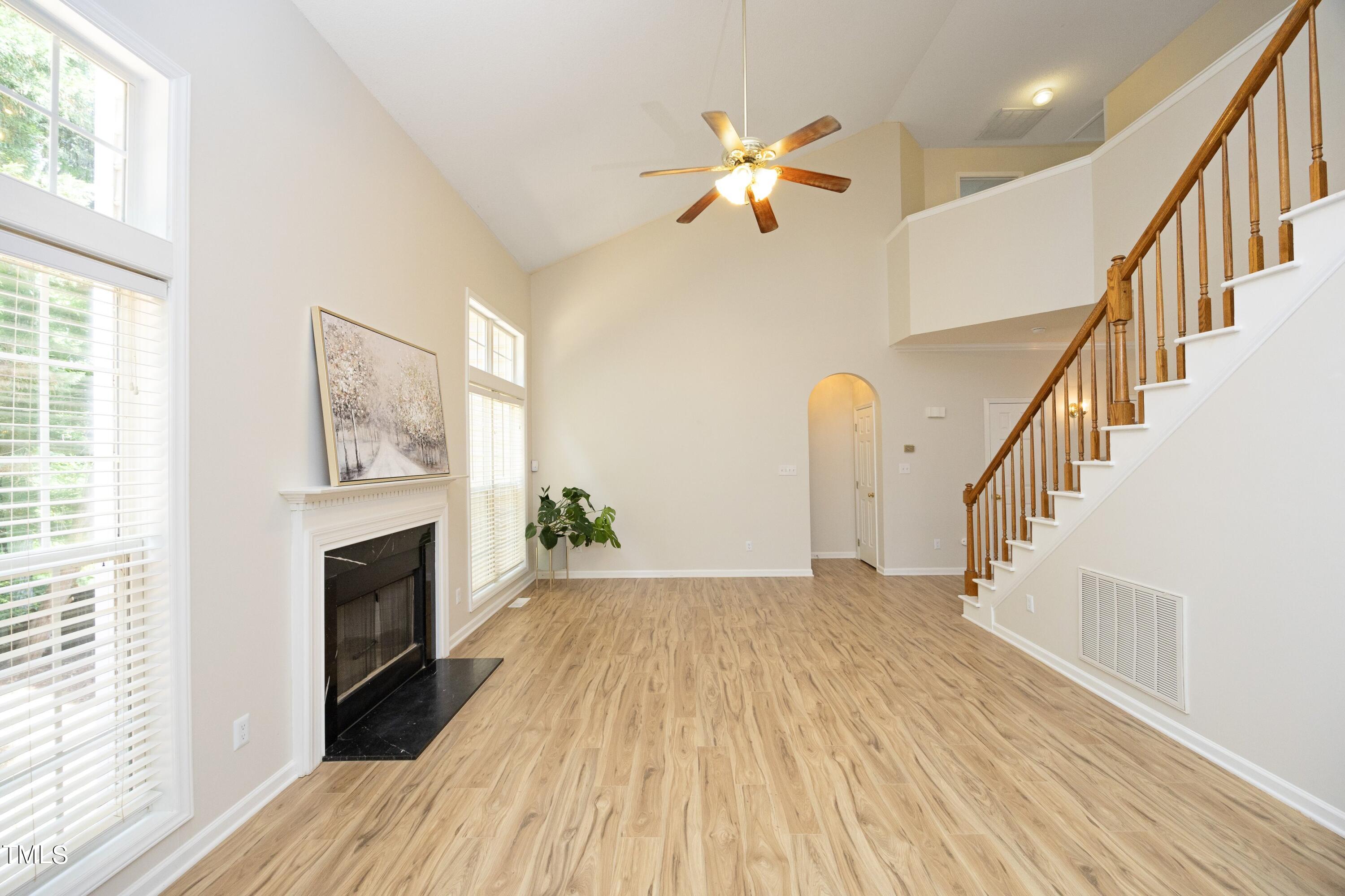 5500 Southern Cross Avenue Raleigh, NC 27606 - Photo 8 of 43 8GreatRoom