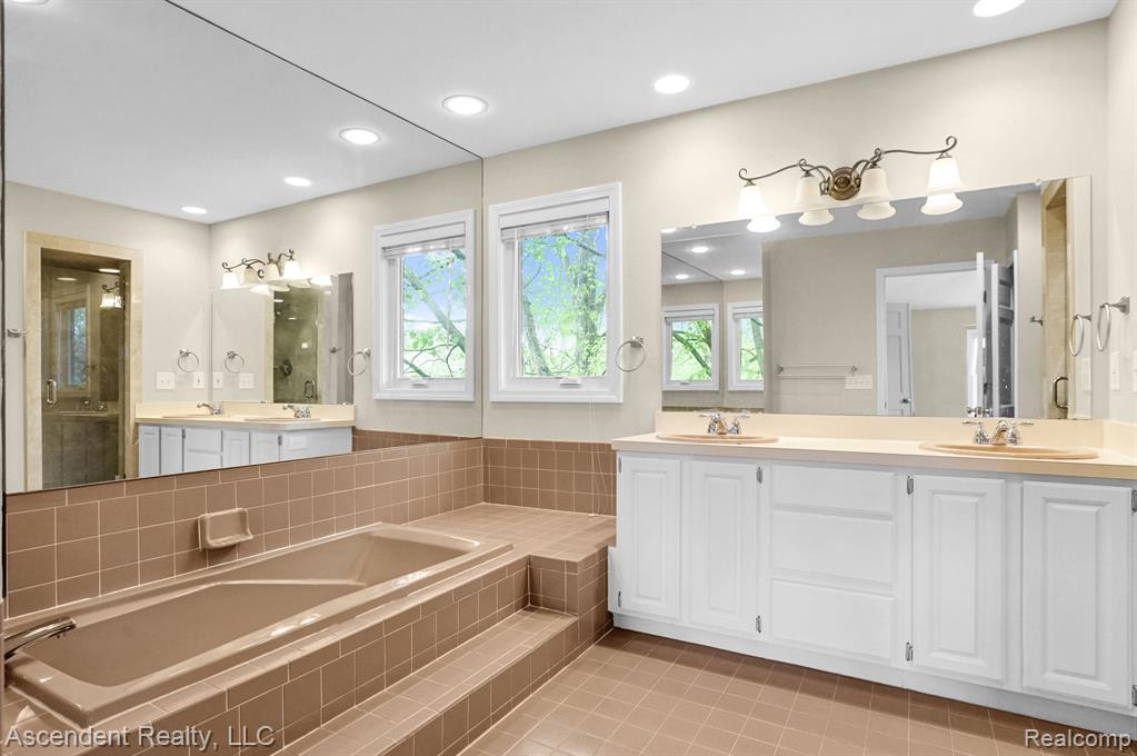 1663 Tacoma Drive Rochester Hills, MI 48306 - Photo 27 of 51