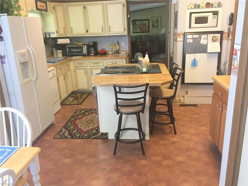 250 Webb Road Lexington, NC 27295 - Photo 5 of 18 Gallery Image 5