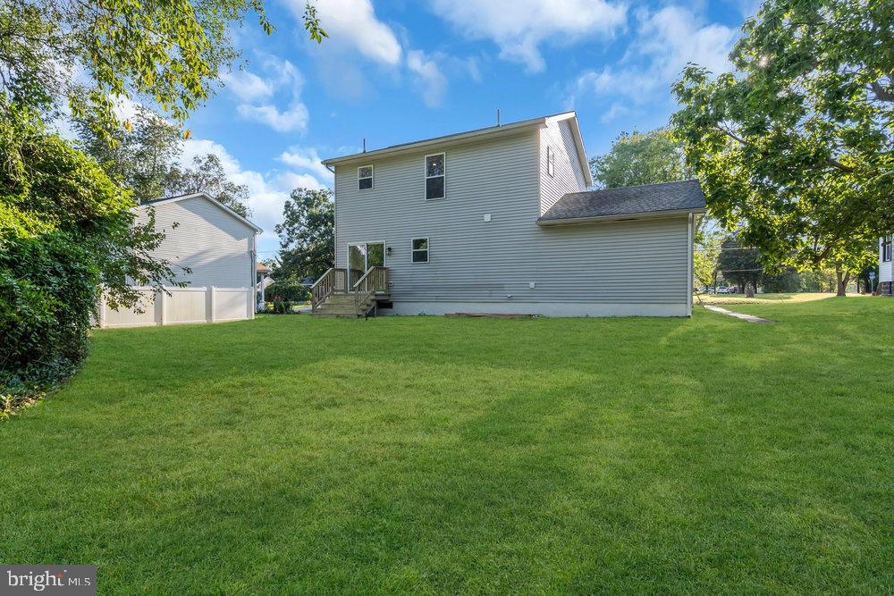 345 Spruce Street Bridgeton, NJ 08302 - Photo 41 of 43 a view of a house with a yard