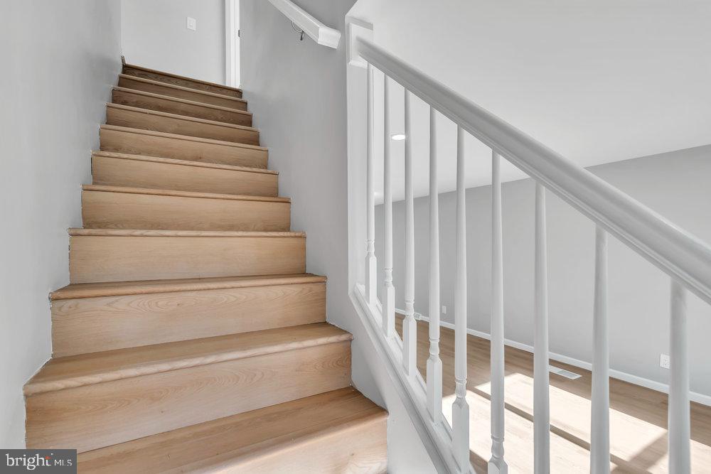 345 Spruce Street Bridgeton, NJ 08302 - Photo 10 of 43 a view of entryway