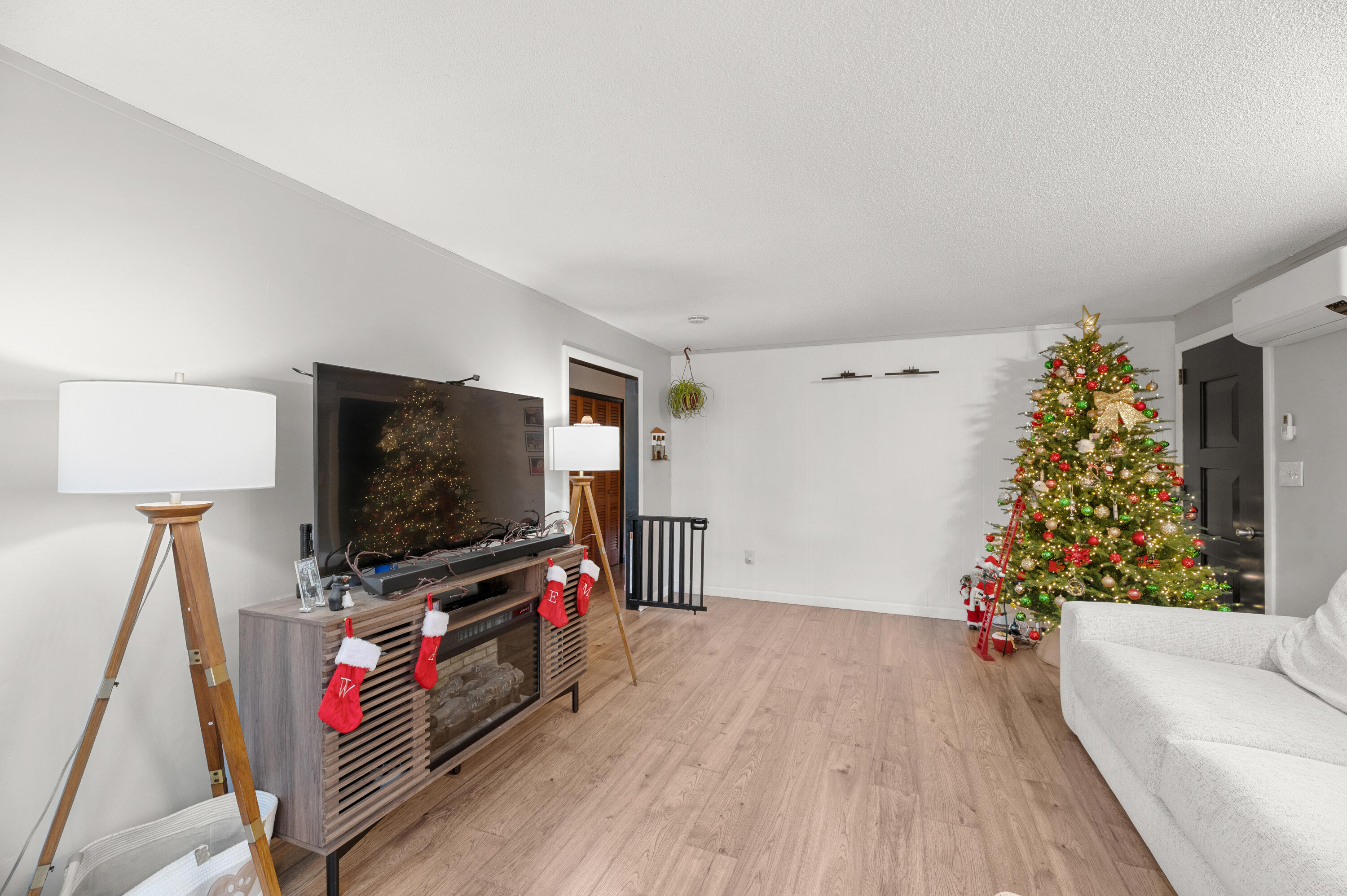 81 Hall Road Windham, ME 04062 - Photo 21 of 33 DSC_0887