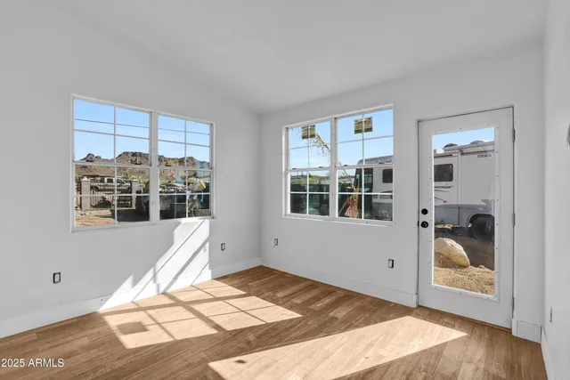 a view of livingroom with furniture
