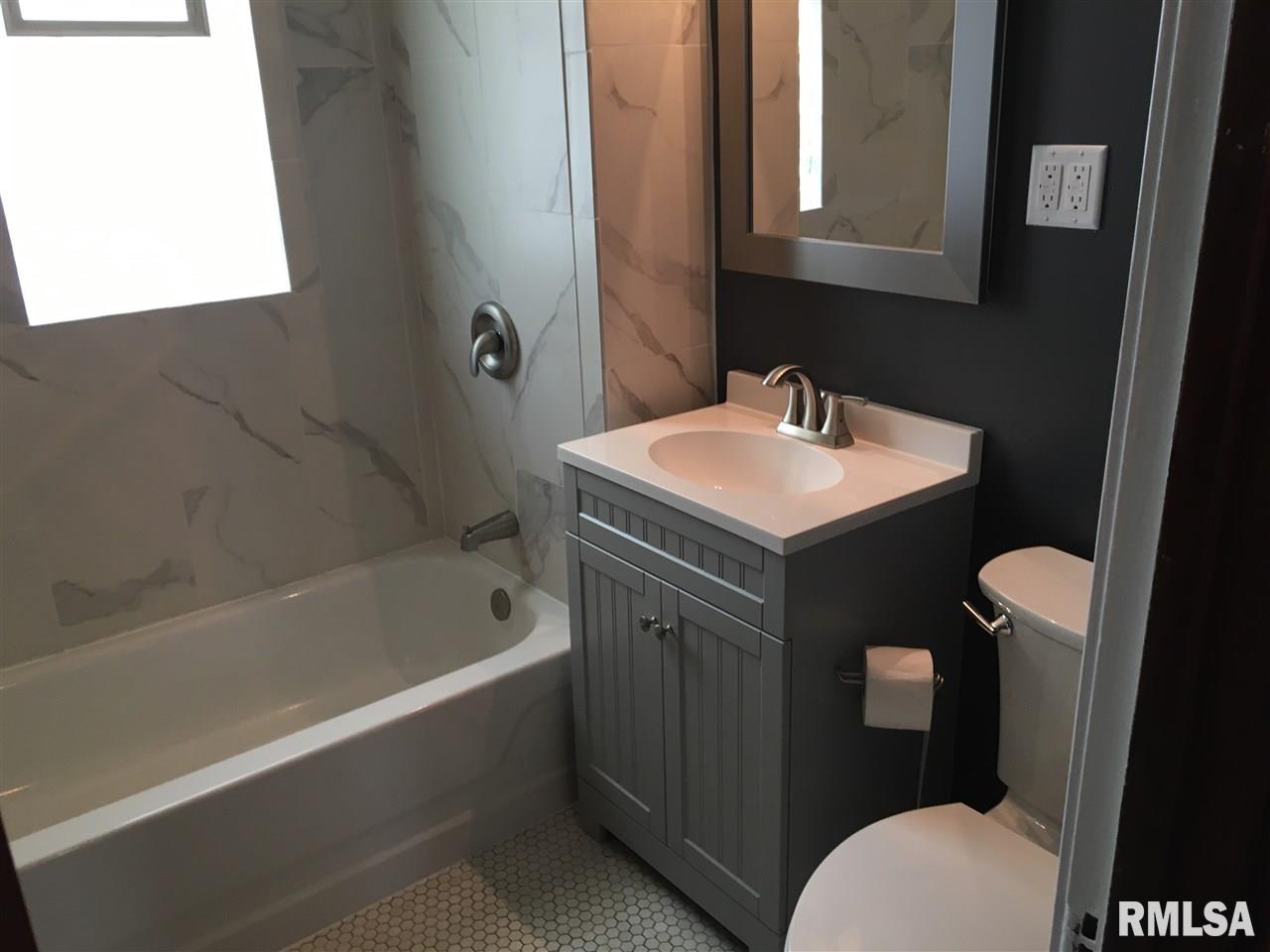 1504 South 2nd Street Springfield, IL 62704 - Photo 8 of 19