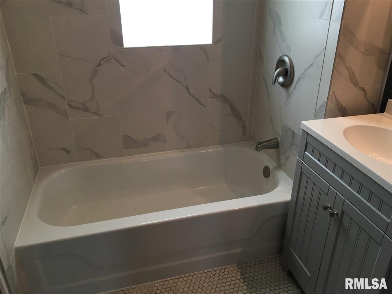 1504 South 2nd Street Springfield, IL 62704 - Photo 10 of 19