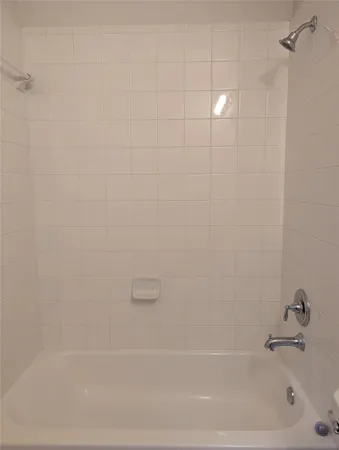 $2,500 | 13319 Lansdown Street, Rosharon, TX 77583
