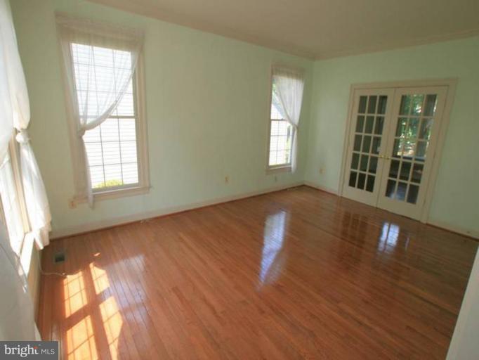 1324 Pleasant Meadow Road Crofton, MD 21114 - Photo 3 of 19 Living Room