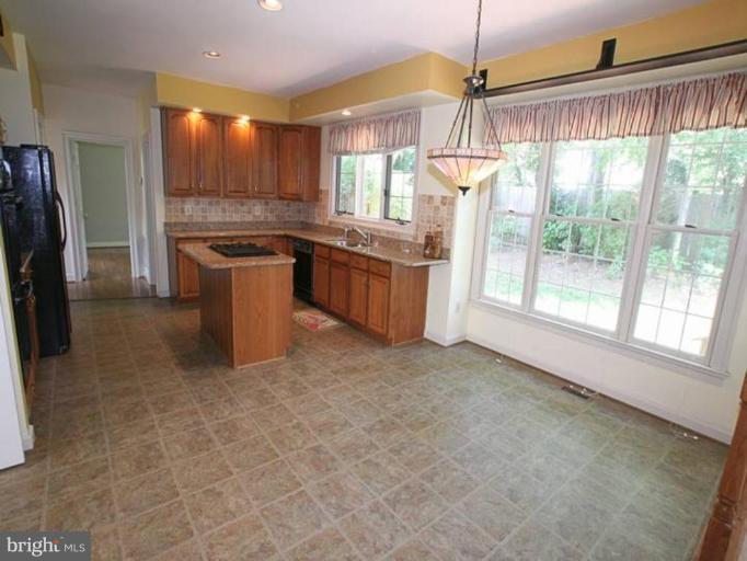 1324 Pleasant Meadow Road Crofton, MD 21114 - Photo 7 of 19 Breakfast Area