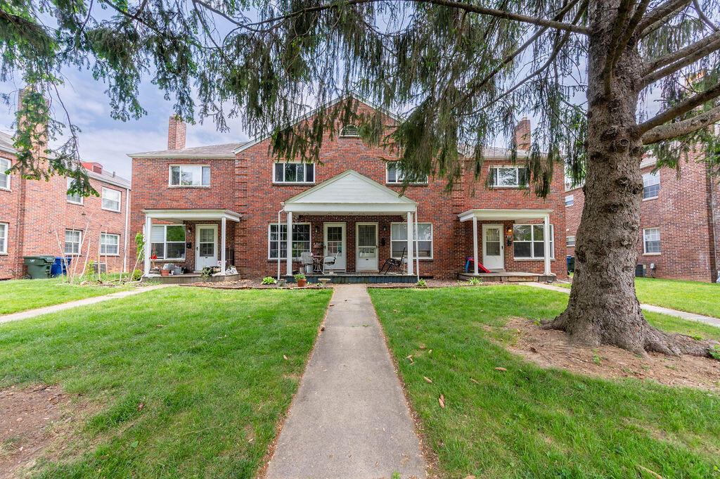 846 Kenwick Road, Unit 852 Columbus, OH 43209 - Photo 2 of 34 Front Exterior
