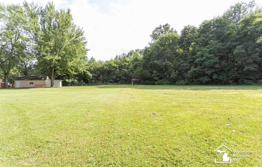 10825 Summerfield Road Temperance, MI 48182 - Photo 8 of 34