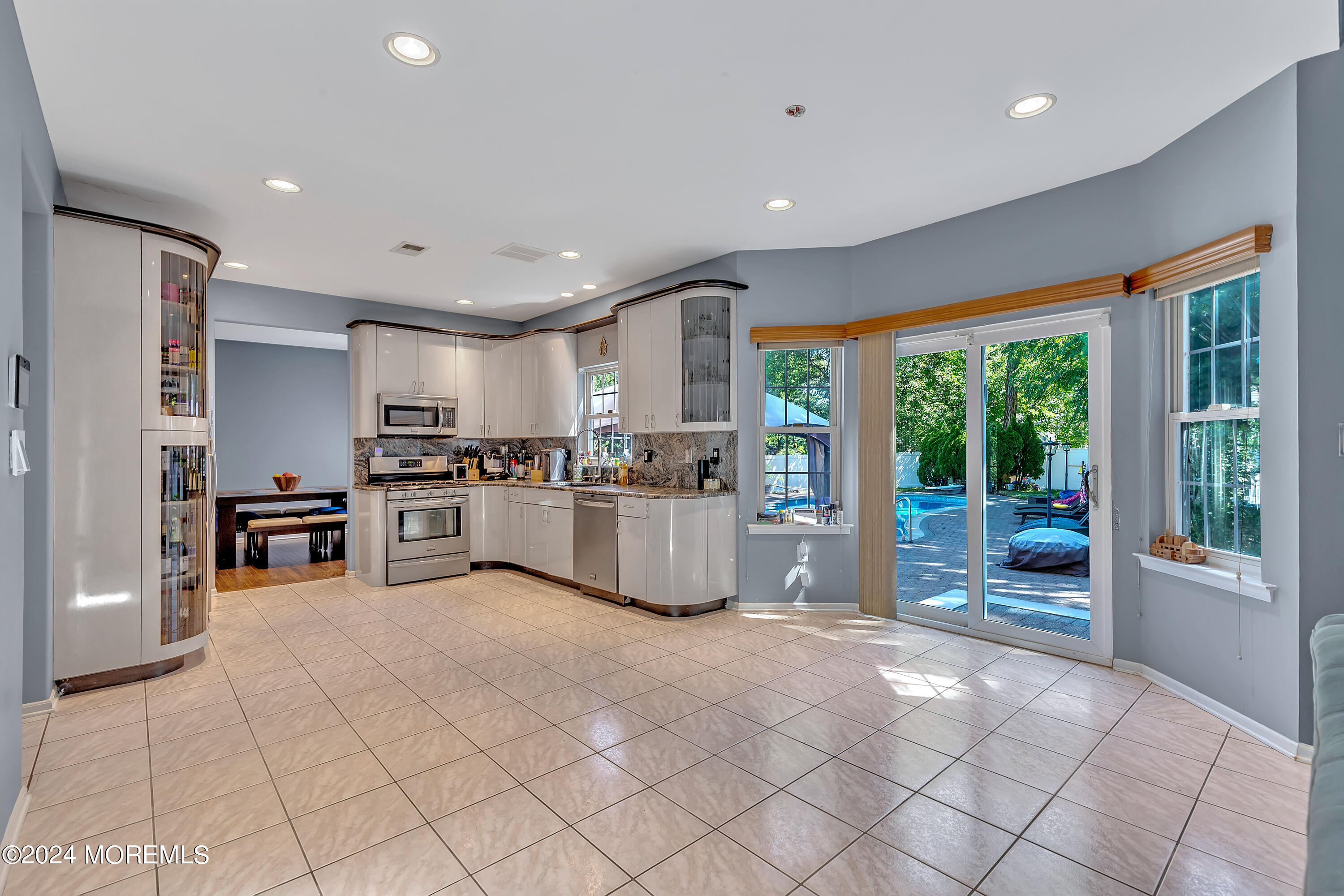 4 Bailey Road Matawan, NJ 07747 - Photo 14 of 46 015