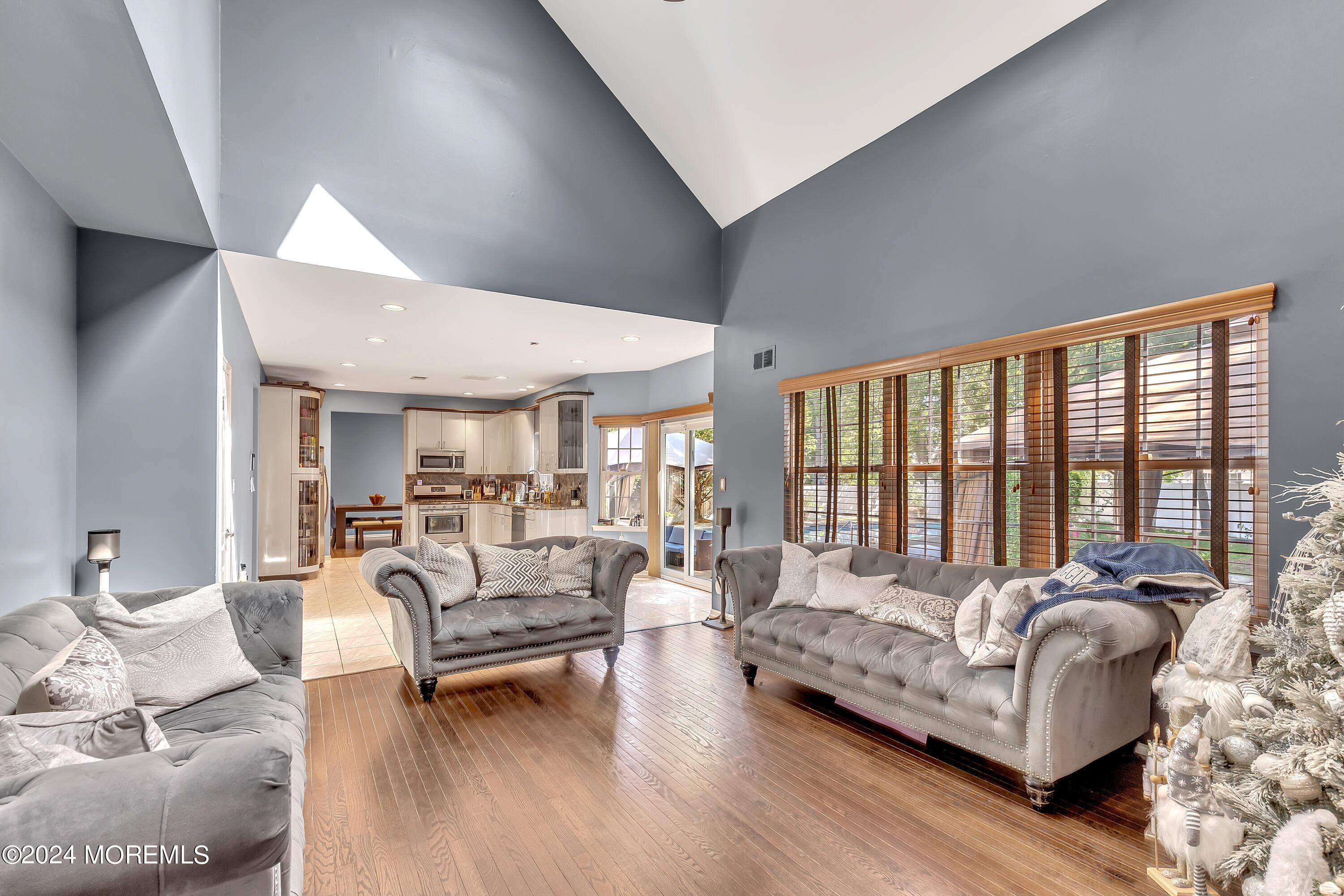 4 Bailey Road Matawan, NJ 07747 - Photo 17 of 46 014