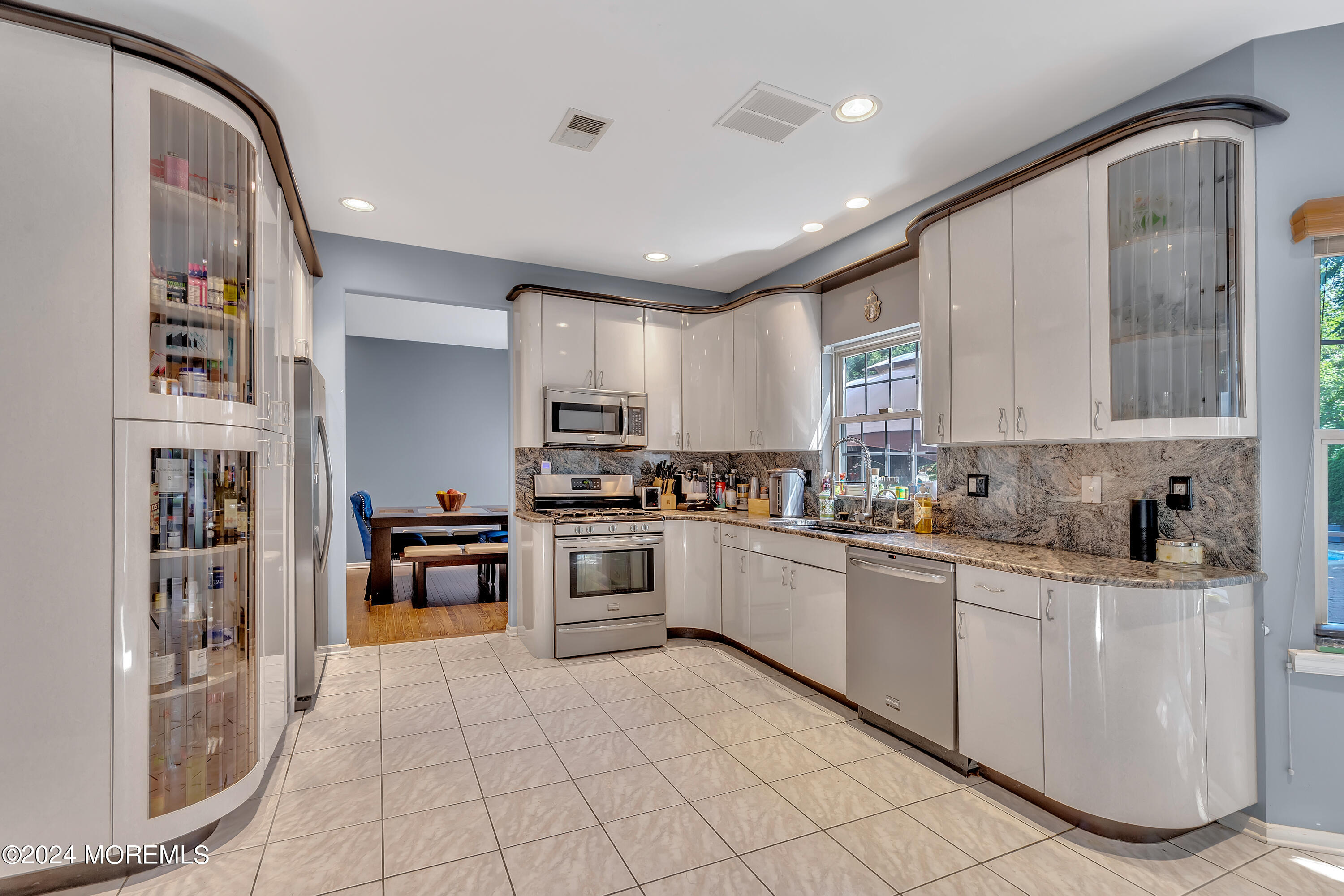 4 Bailey Road Matawan, NJ 07747 - Photo 10 of 46 017