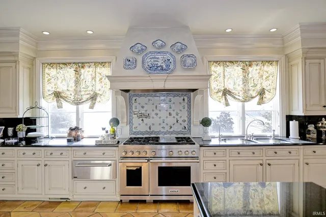 $2,375,000 | 305 East Jennings Street, Newburgh, IN 47630