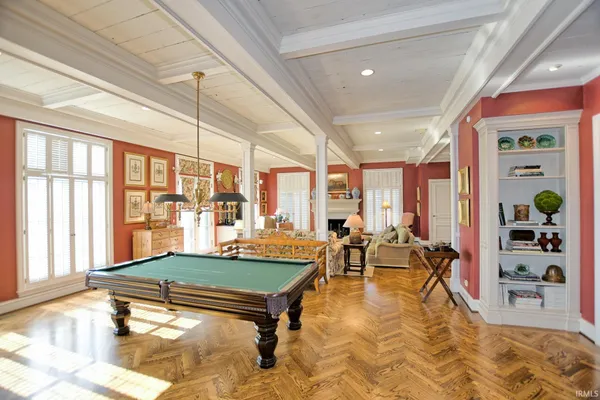 $2,197,700 | 305 East Jennings Street, Newburgh, IN 47630