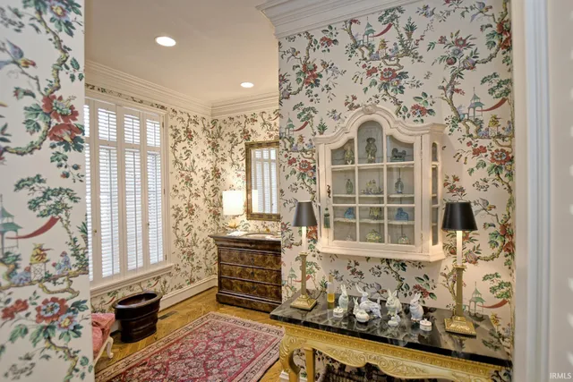 $2,375,000 | 305 East Jennings Street, Newburgh, IN 47630