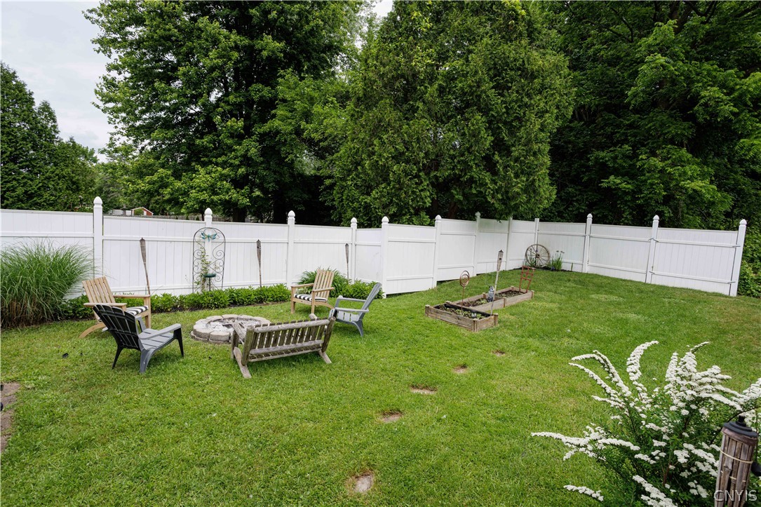 92 Brown Street Lysander, NY 13027 - Photo 11 of 12