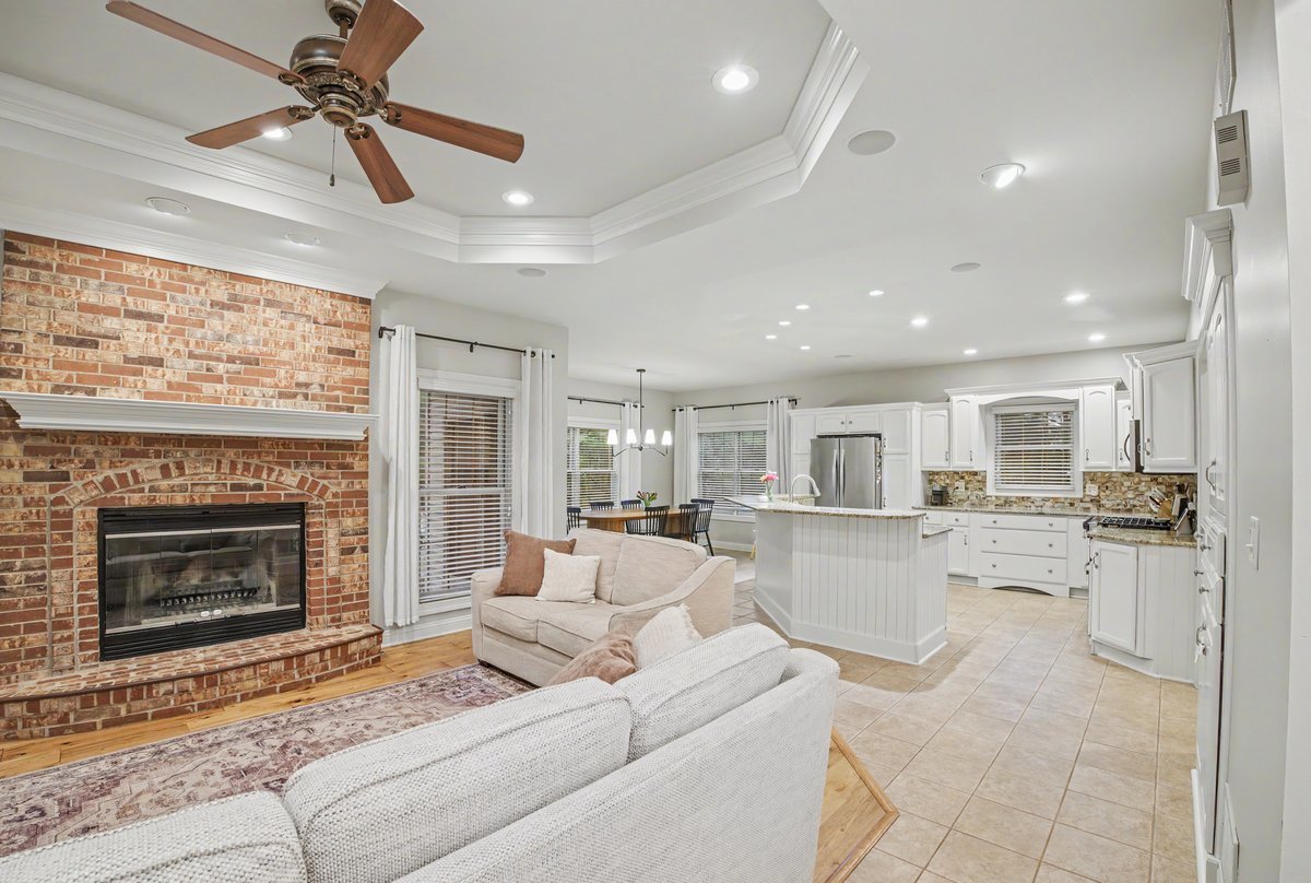 1682 North 2501st Road Ottawa, IL 61350 - Photo 9 of 37 Gallery Image 9