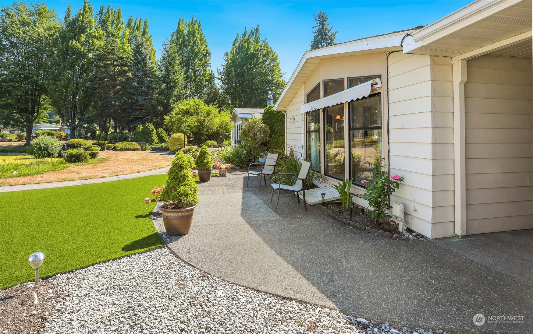 23927 Lake Drive West Bothell, WA 98021 - Photo 3 of 36 Gallery Image 3