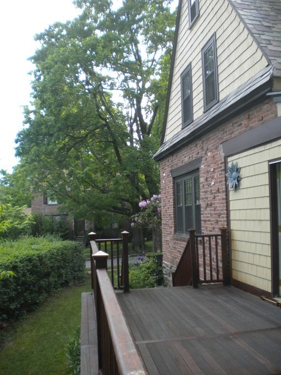 7 Marwood Road Worcester, MA 01602 - Photo 3 of 30