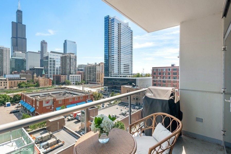 123 South Green Street, Unit 805B Chicago, IL 60607 - Photo 14 of 18 a view of balcony with furniture
