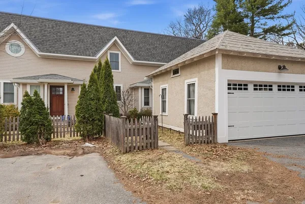 $750,000 | 32 North Prospect Street, Unit 5, Amherst, MA 01002