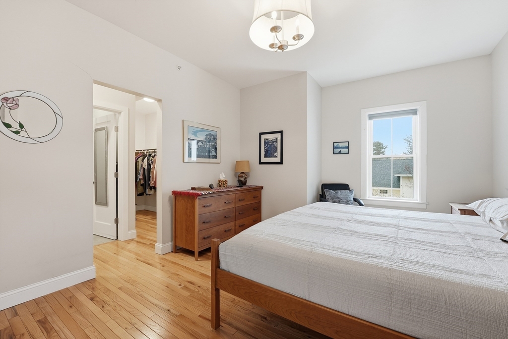 32 North Prospect Street, Unit 5 Amherst, MA 01002 - Photo 18 of 37