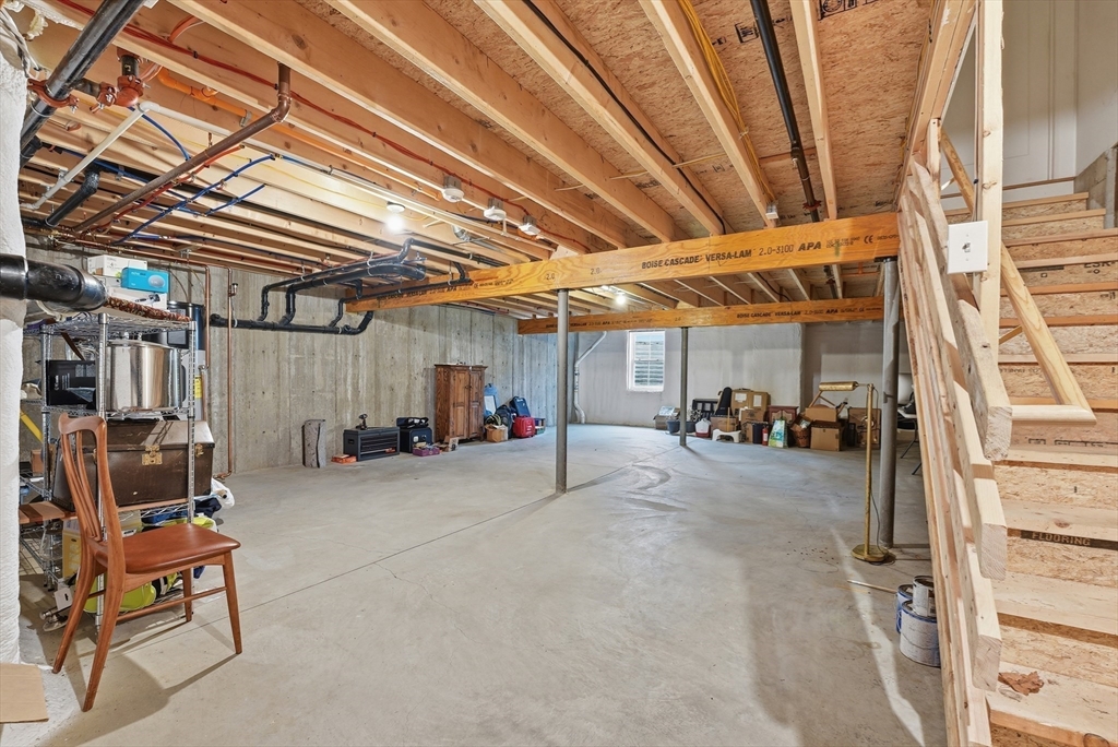 32 North Prospect Street, Unit 5 Amherst, MA 01002 - Photo 24 of 37