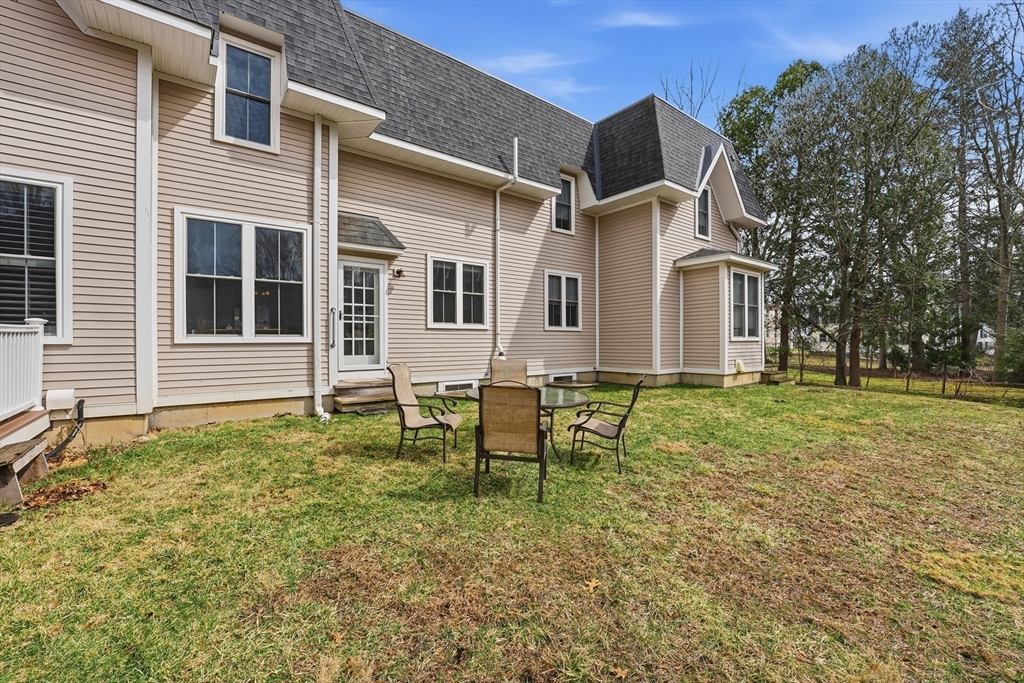 32 North Prospect Street, Unit 5 Amherst, MA 01002 - Photo 25 of 37