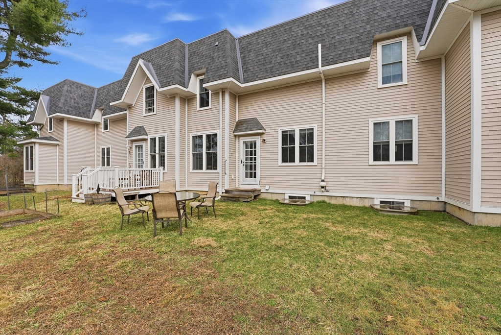 32 North Prospect Street, Unit 5 Amherst, MA 01002 - Photo 27 of 37