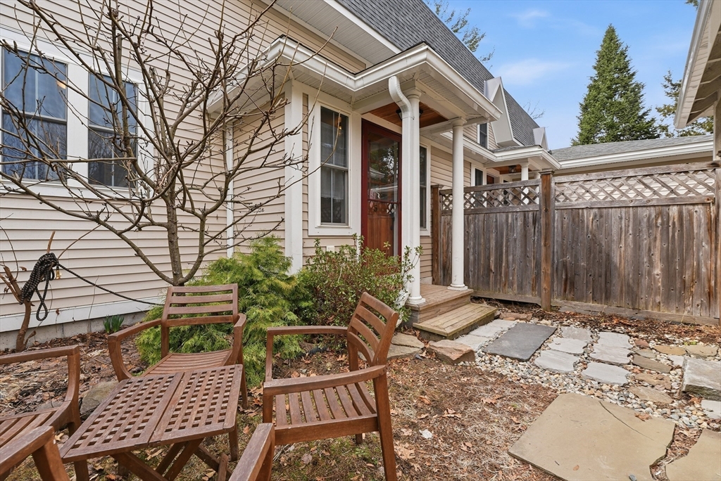 32 North Prospect Street, Unit 5 Amherst, MA 01002 - Photo 28 of 37