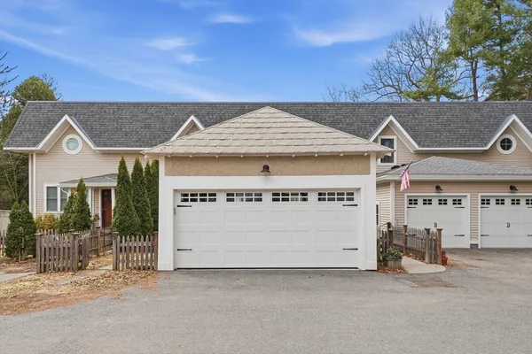 $750,000 | 32 North Prospect Street, Unit 5, Amherst, MA 01002