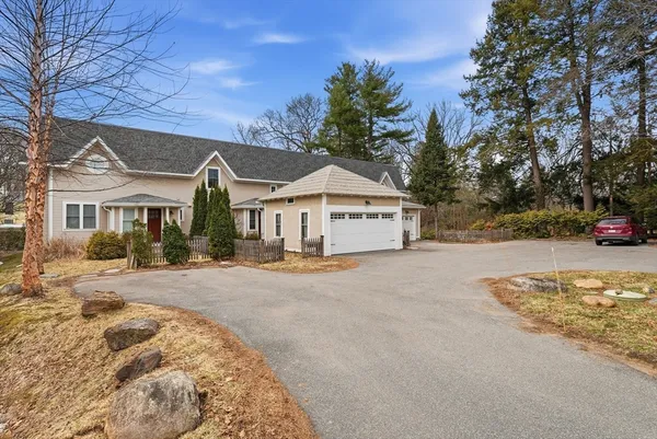 $750,000 | 32 North Prospect Street, Unit 5, Amherst, MA 01002