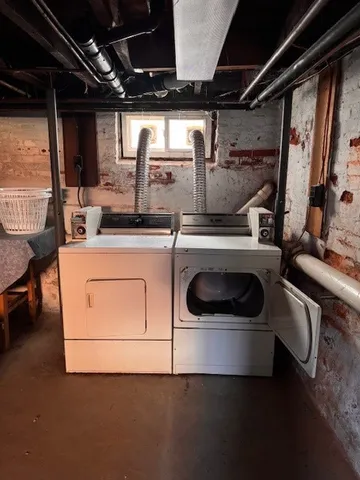 $1,600 | 151 Pidge Avenue, Unit 1, Pawtucket, RI 02860