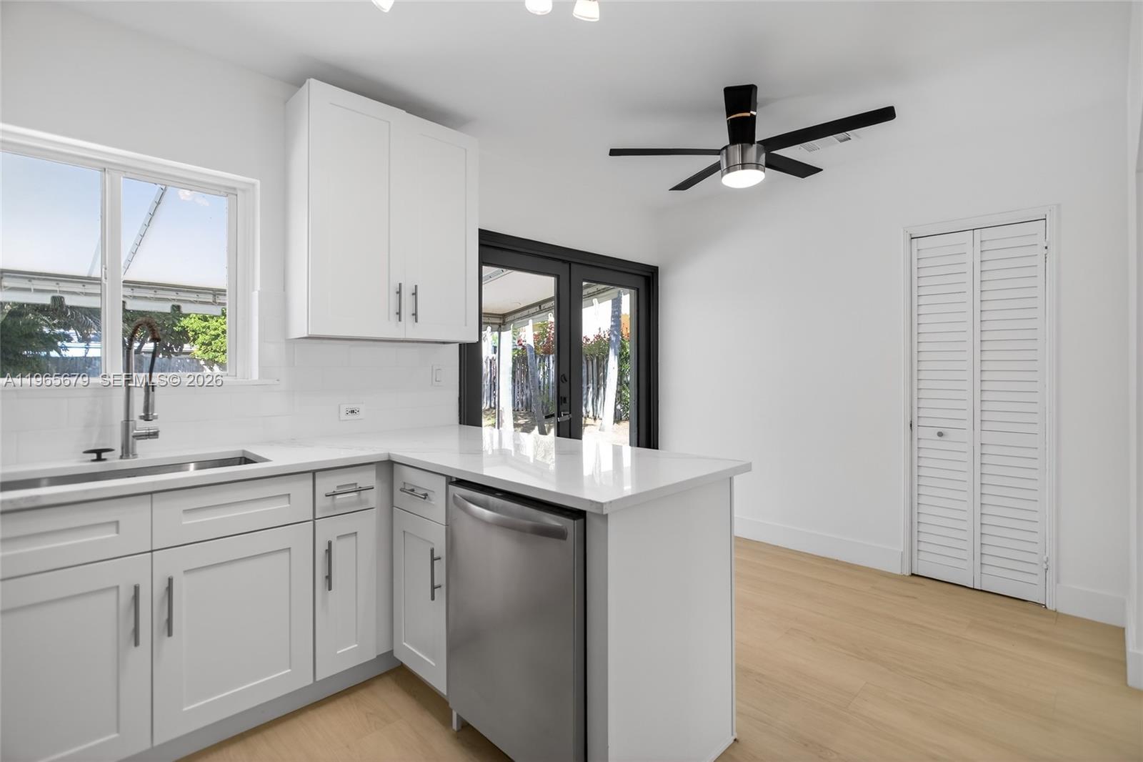 1113 North Victoria Park Road Fort Lauderdale, FL 33304 - Photo 16 of 23