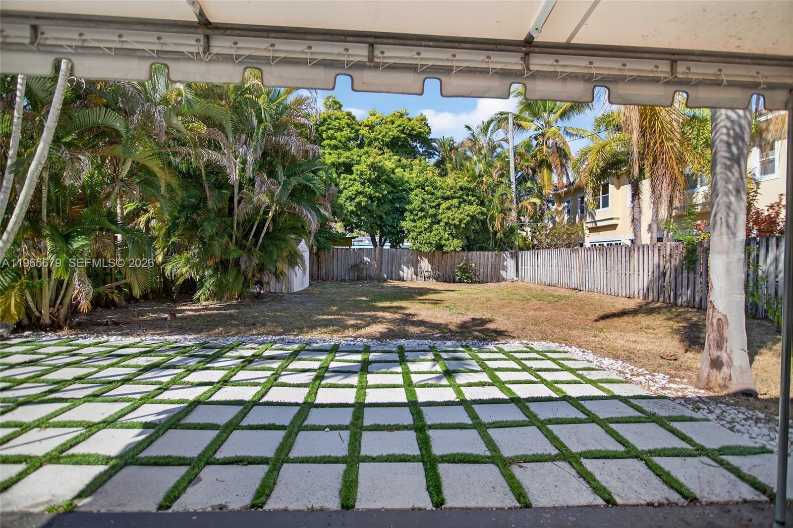 1113 North Victoria Park Road Fort Lauderdale, FL 33304 - Photo 20 of 23