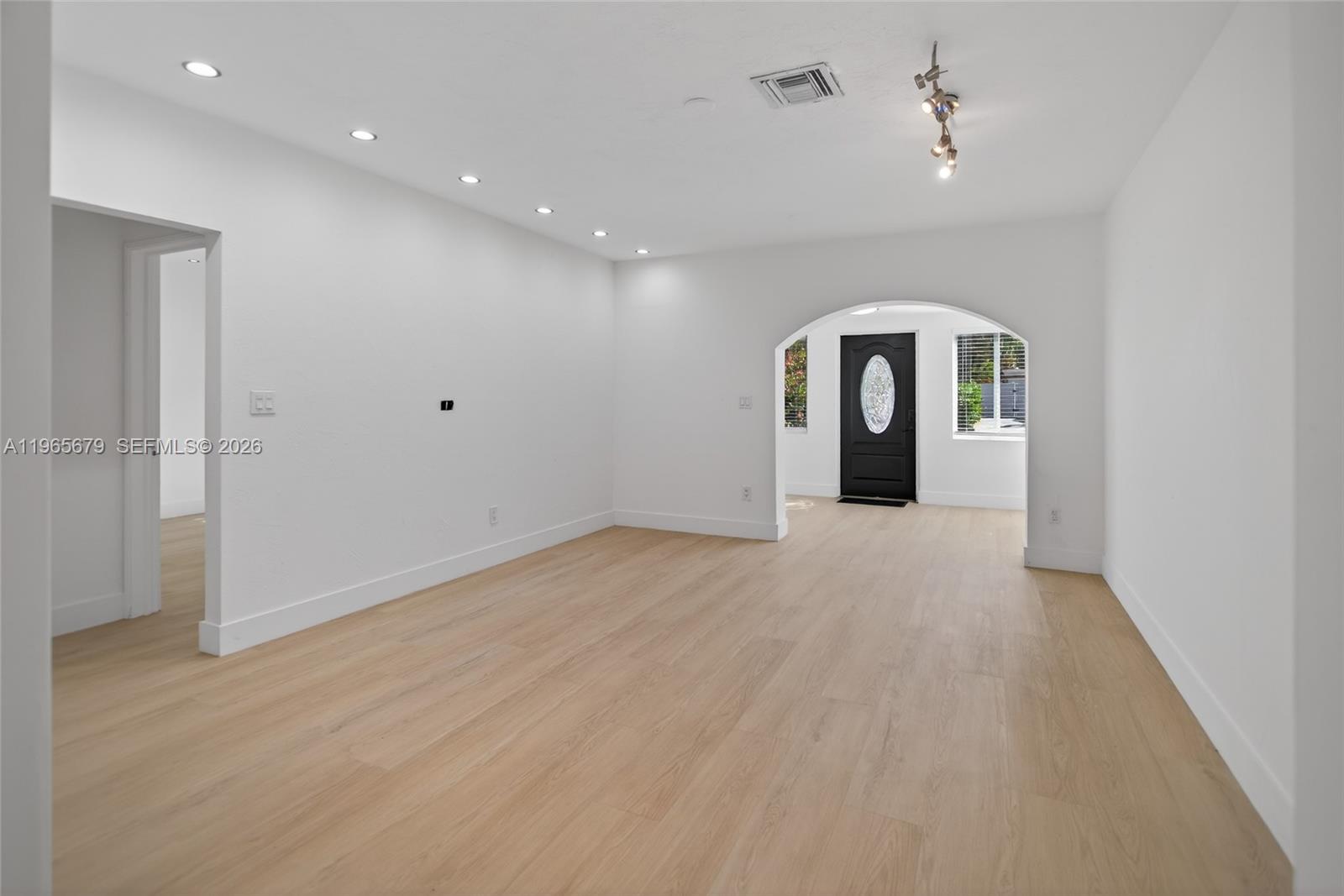 1113 North Victoria Park Road Fort Lauderdale, FL 33304 - Photo 6 of 23
