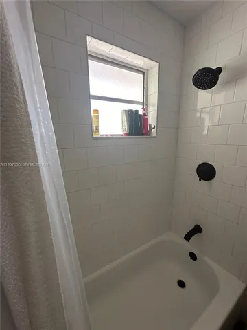 $2,700 | Kingston Square Condominiums, Miami, FL 33156