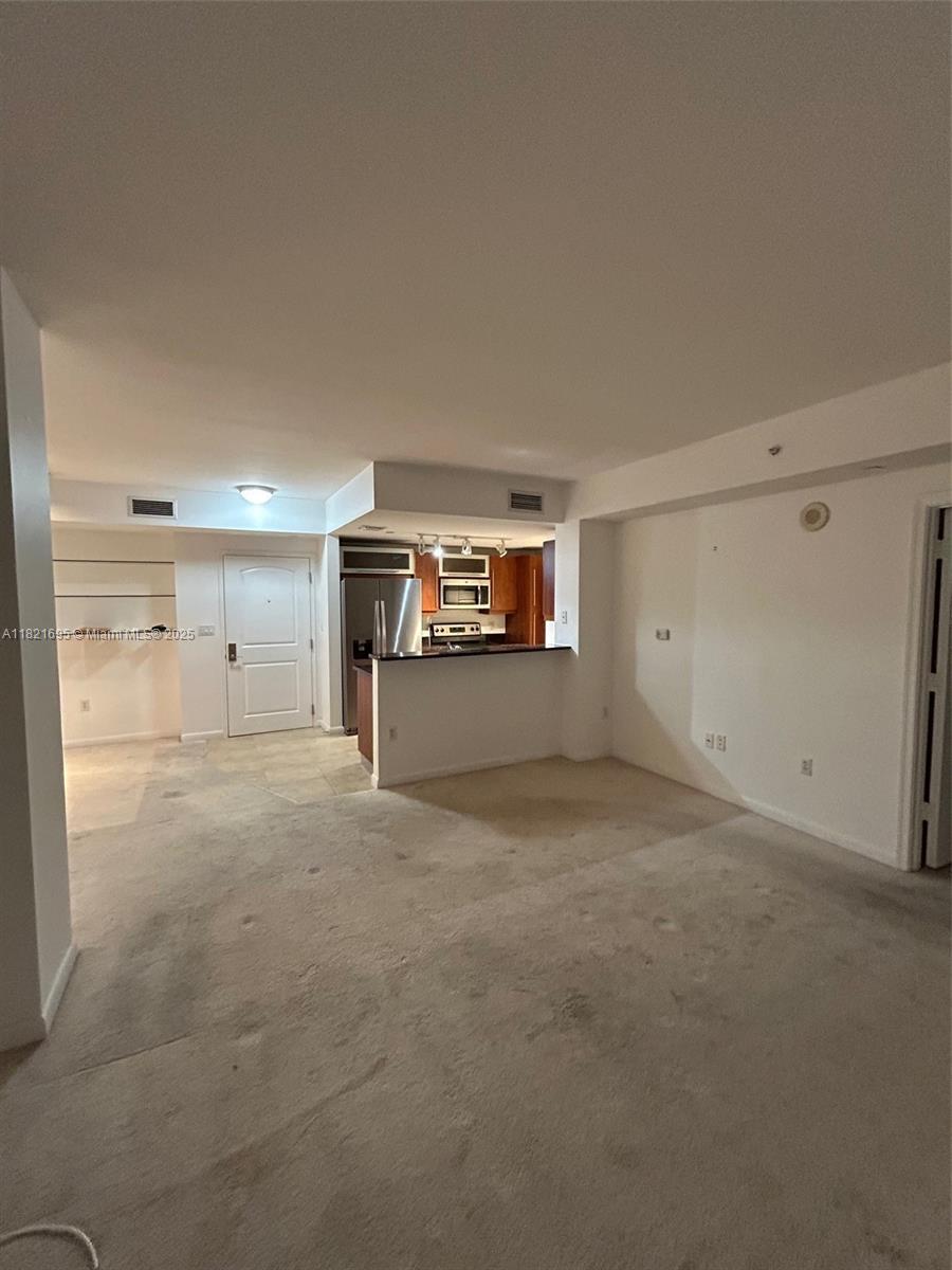 Kendall Miami, FL 33156 - Photo 13 of 16 a view of an empty room