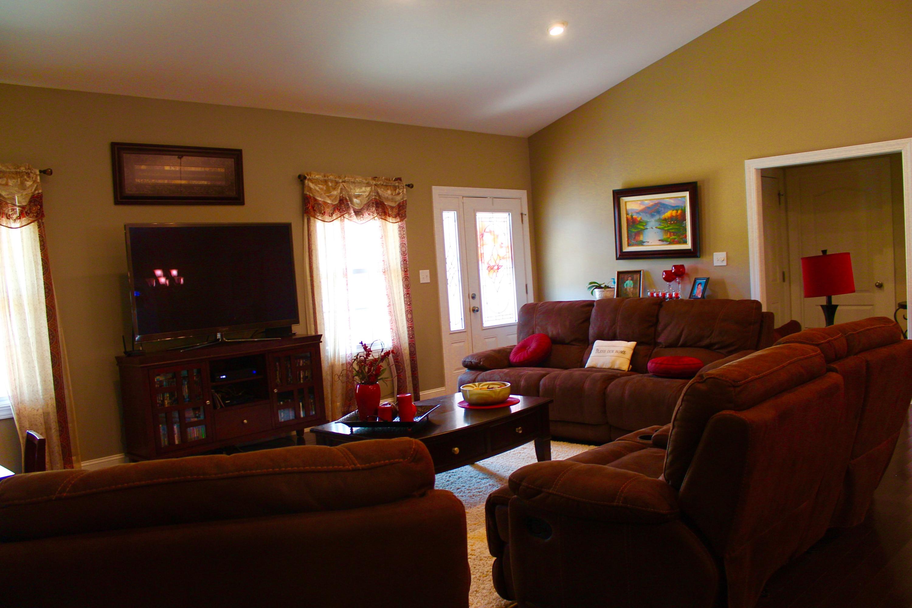 196 Cornerstone Circle Clinton, TN 37716 - Photo 3 of 25 image