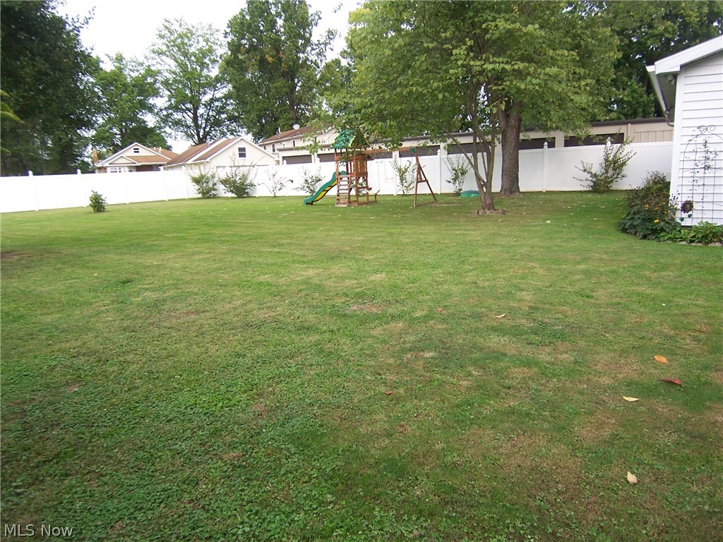 405 27th Street Vienna, WV 26105 - Photo 32 of 34 So much Wonderful Space in this Lovely Yard