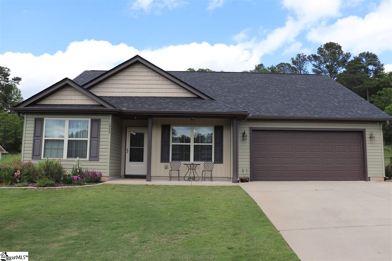1022 St Charles Way Anderson, SC 29621 - Photo 1 of 23 Gallery Image 1